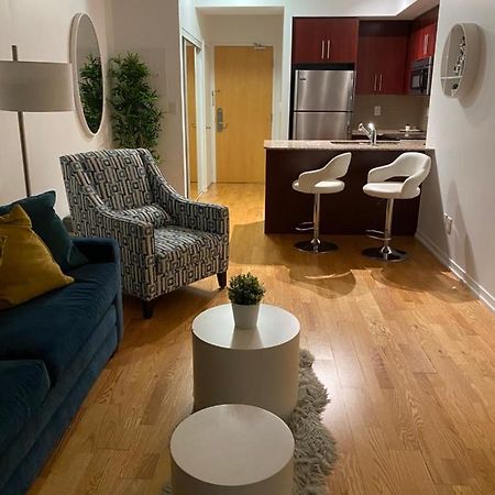 Toronto Cn Tower Maple Leaf Square Luxurious 2 Bedroom Condo מראה חיצוני תמונה