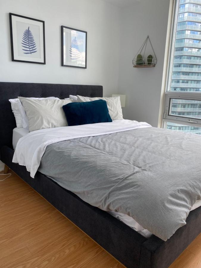 Toronto Cn Tower Maple Leaf Square Luxurious 2 Bedroom Condo מראה חיצוני תמונה