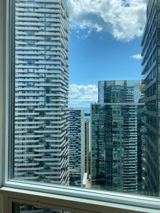 Toronto Cn Tower Maple Leaf Square Luxurious 2 Bedroom Condo מראה חיצוני תמונה