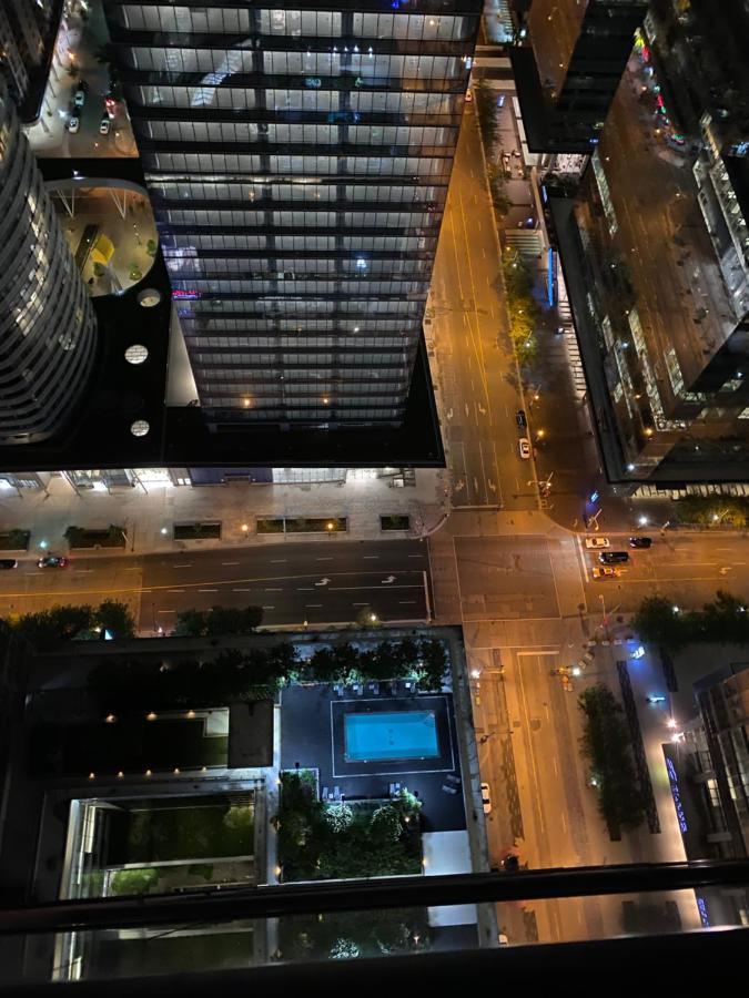 Toronto Cn Tower Maple Leaf Square Luxurious 2 Bedroom Condo מראה חיצוני תמונה