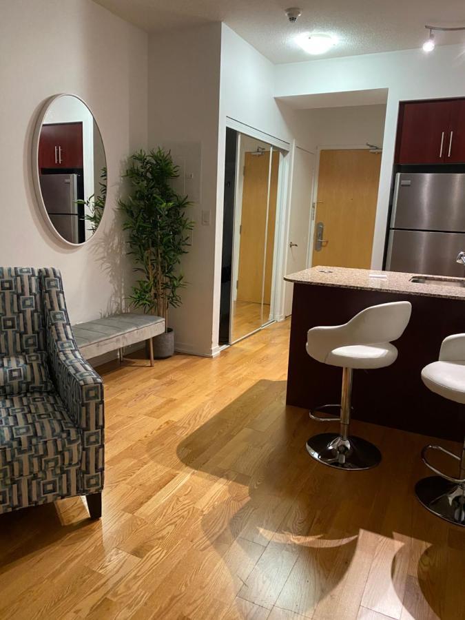 Toronto Cn Tower Maple Leaf Square Luxurious 2 Bedroom Condo מראה חיצוני תמונה
