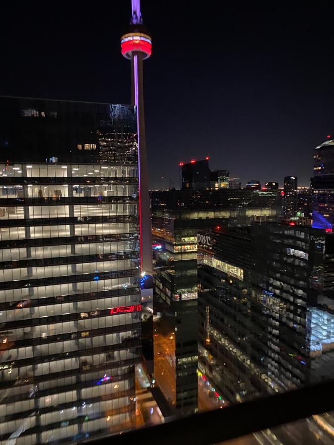Toronto Cn Tower Maple Leaf Square Luxurious 2 Bedroom Condo מראה חיצוני תמונה